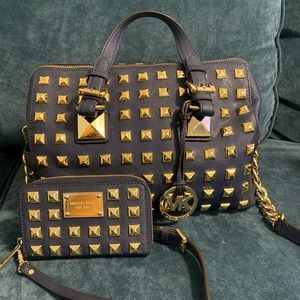 Blue Michael Kors purse with matching wallet